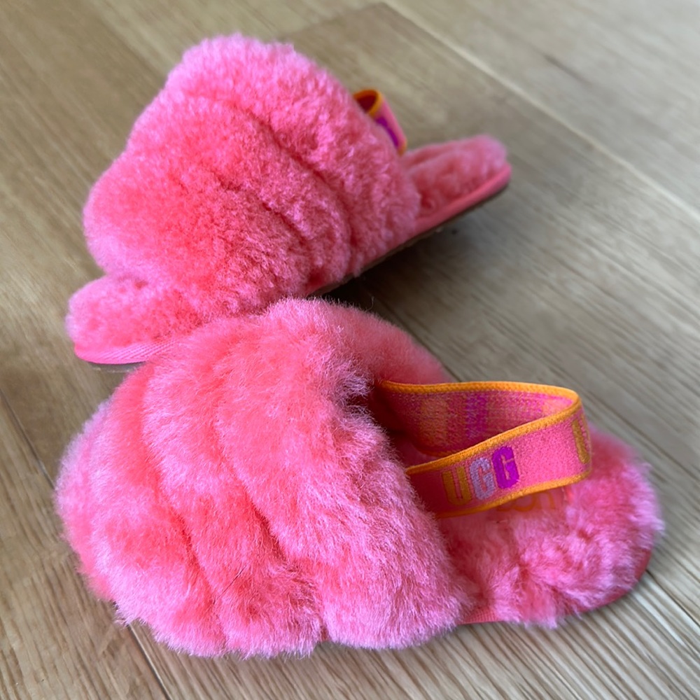 New UGG Kids Fluff Yeah Slide Slippers
